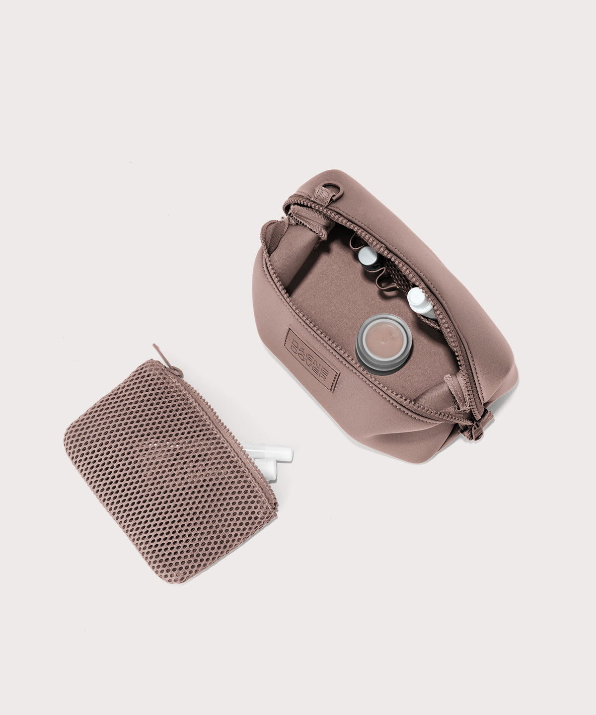 Hunter Toiletry Bag in Dune, Small