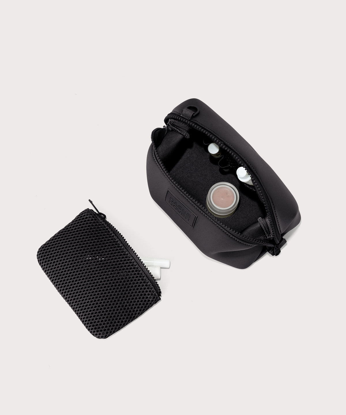 Hunter Toiletry Bag in Onyx, Small